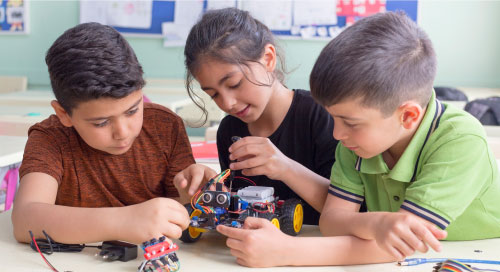 Students Play Games or Watch  During Online Classes